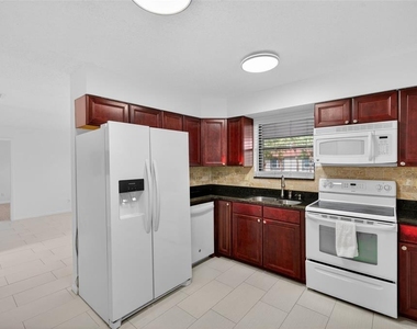 484 Santa Cruz Place Ne - Photo Thumbnail 3