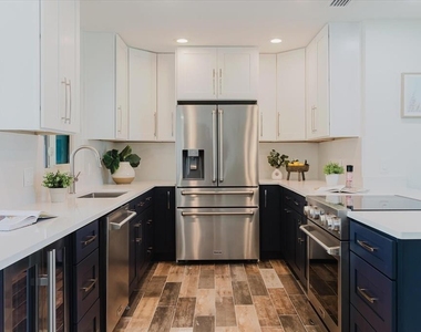 411 87th Avenue - Photo Thumbnail 9