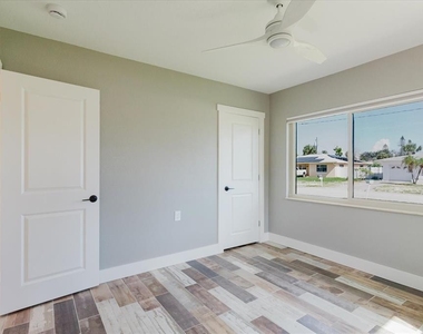 411 87th Avenue - Photo Thumbnail 30