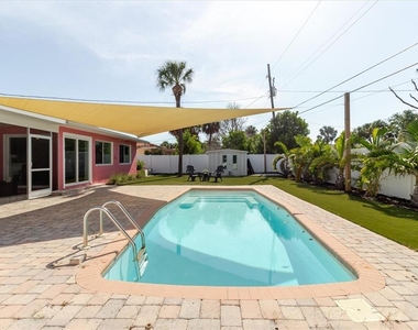 411 87th Avenue - Photo Thumbnail 42