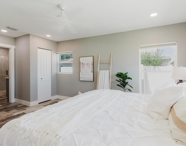 411 87th Avenue - Photo Thumbnail 22