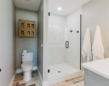 411 87th Avenue - Photo Thumbnail 24