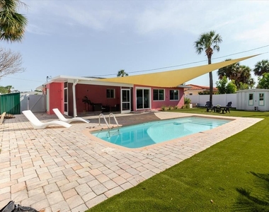 411 87th Avenue - Photo Thumbnail 43