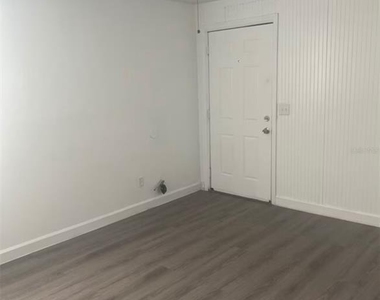 6806 Thomas Circle - Photo Thumbnail 3