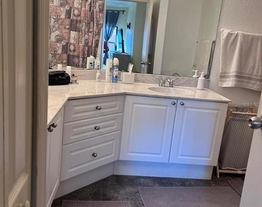 2730 Via Tivoli - Photo Thumbnail 10