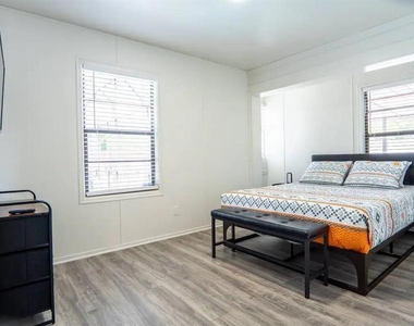 1118 Overdale Street - Photo Thumbnail 24