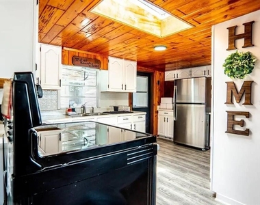 1118 Overdale Street - Photo Thumbnail 8