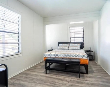 1118 Overdale Street - Photo Thumbnail 27