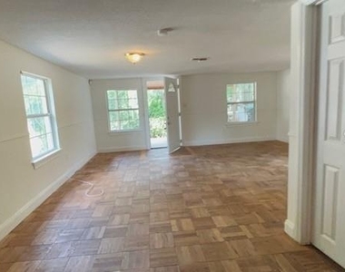 224 10th Avenue - Photo Thumbnail 8