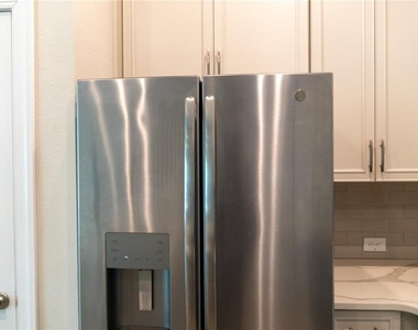 1011 Lychee Court - Photo Thumbnail 10