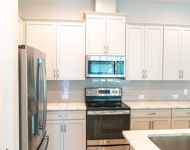 1011 Lychee Court - Photo Thumbnail 5