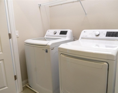 1011 Lychee Court - Photo Thumbnail 20