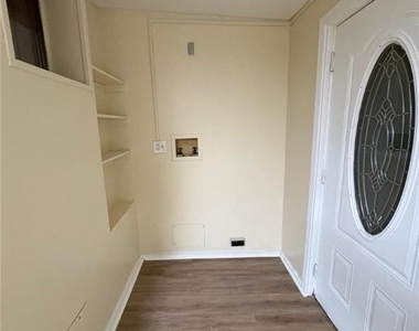 406 N 2nd Street - Photo Thumbnail 7