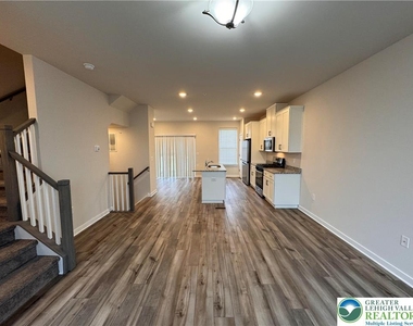 7634 Clayton Avenue - Photo Thumbnail 8