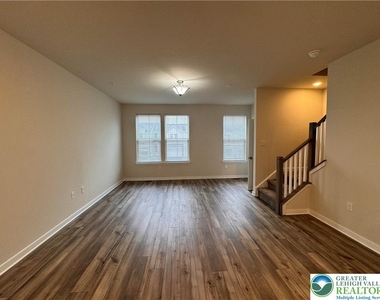 7634 Clayton Avenue - Photo Thumbnail 9