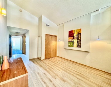 101 Palm Harbor Parkway - Photo Thumbnail 9