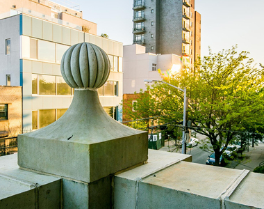 17 Monitor Street - Photo Thumbnail 2