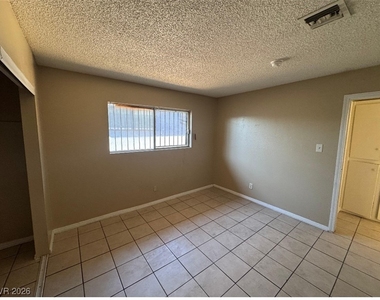 2605 Cedar Avenue - Photo Thumbnail 3