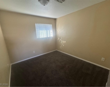 2605 Cedar Avenue - Photo Thumbnail 5