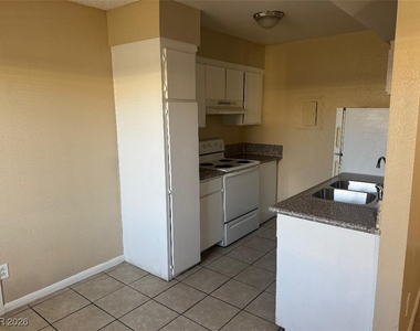 2605 Cedar Avenue - Photo Thumbnail 2