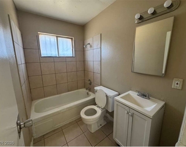 2605 Cedar Avenue - Photo Thumbnail 4