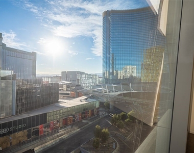 3722 Las Vegas Boulevard - Photo Thumbnail 16