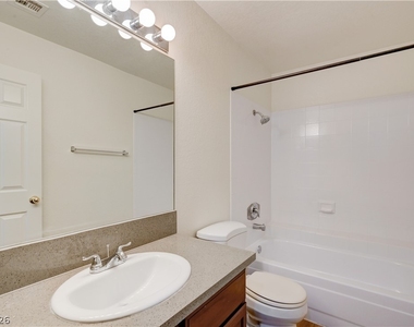 5018 S Rainbow Boulevard - Photo Thumbnail 12
