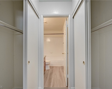 5018 S Rainbow Boulevard - Photo Thumbnail 11