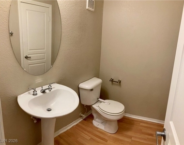 656 Peachy Canyon Circle - Photo Thumbnail 7