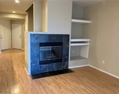 656 Peachy Canyon Circle - Photo Thumbnail 5