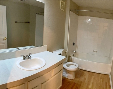 656 Peachy Canyon Circle - Photo Thumbnail 11