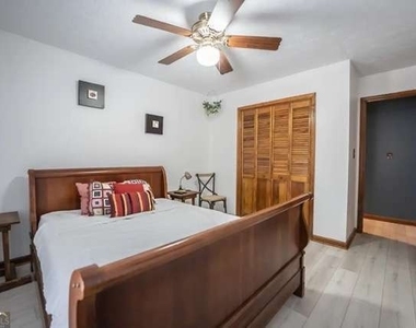 200 Mary Lynn Lane - Photo Thumbnail 11