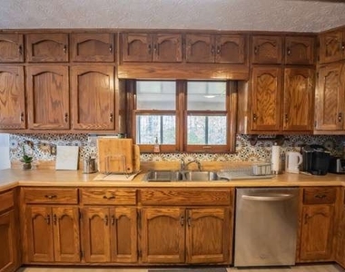 200 Mary Lynn Lane - Photo Thumbnail 29
