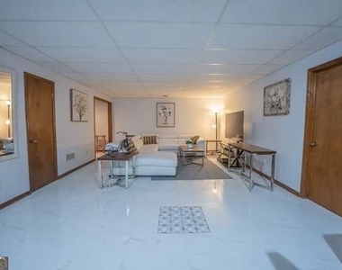 200 Mary Lynn Lane - Photo Thumbnail 25