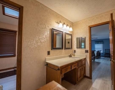 200 Mary Lynn Lane - Photo Thumbnail 26