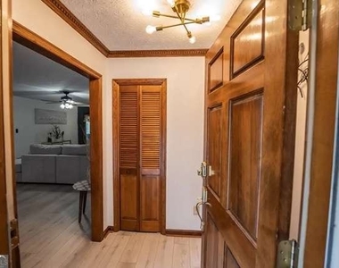 200 Mary Lynn Lane - Photo Thumbnail 15