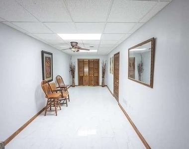 200 Mary Lynn Lane - Photo Thumbnail 1