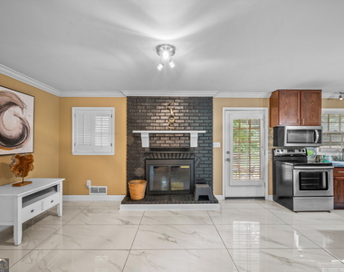 4839 Lehigh Drive - Photo Thumbnail 6