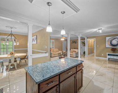 4839 Lehigh Drive - Photo Thumbnail 5