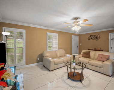 4839 Lehigh Drive - Photo Thumbnail 9