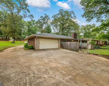 4839 Lehigh Drive - Photo Thumbnail 4