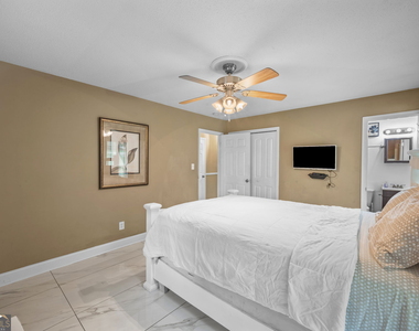 4839 Lehigh Drive - Photo Thumbnail 14
