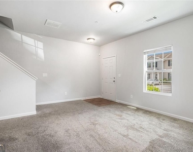 4043 Avalon Road Sw - Photo Thumbnail 1