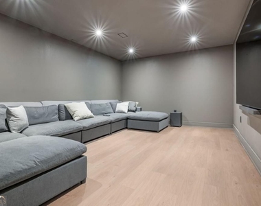 1007 Somerset Drive Nw - Photo Thumbnail 35