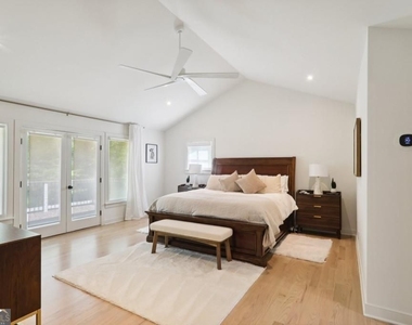 1007 Somerset Drive Nw - Photo Thumbnail 13