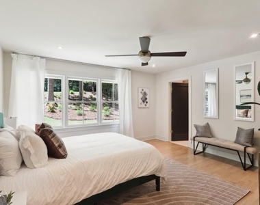 1007 Somerset Drive Nw - Photo Thumbnail 8
