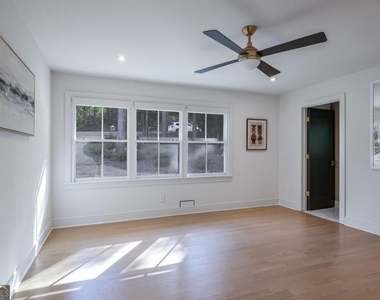 1007 Somerset Drive Nw - Photo Thumbnail 33