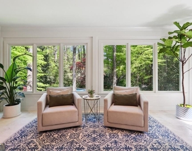 1007 Somerset Drive Nw - Photo Thumbnail 7