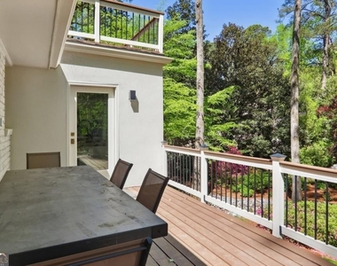 1007 Somerset Drive Nw - Photo Thumbnail 24