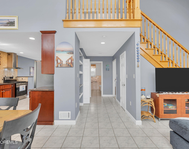 117 Harding Avenue - Photo Thumbnail 6